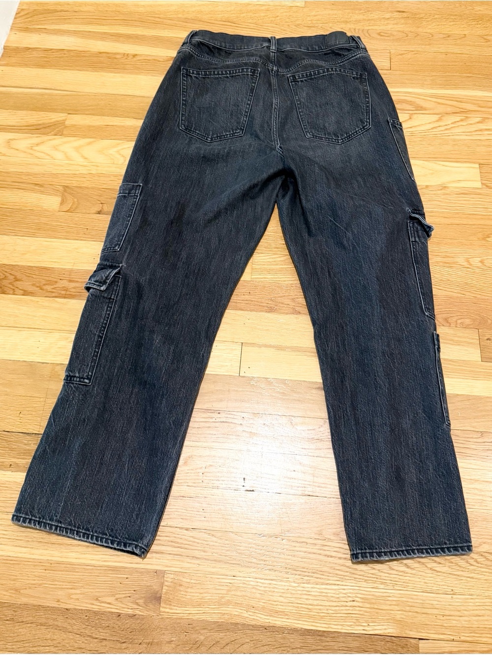 American Eagle Super High Rise Baggy Straight Cargo Jeans Black Wash 10 Short - Picture 8 of 11